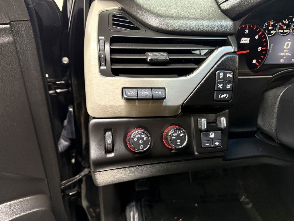 Used 2015 GMC Yukon XL Denali w/ Touring Package AWD/4WD image 19