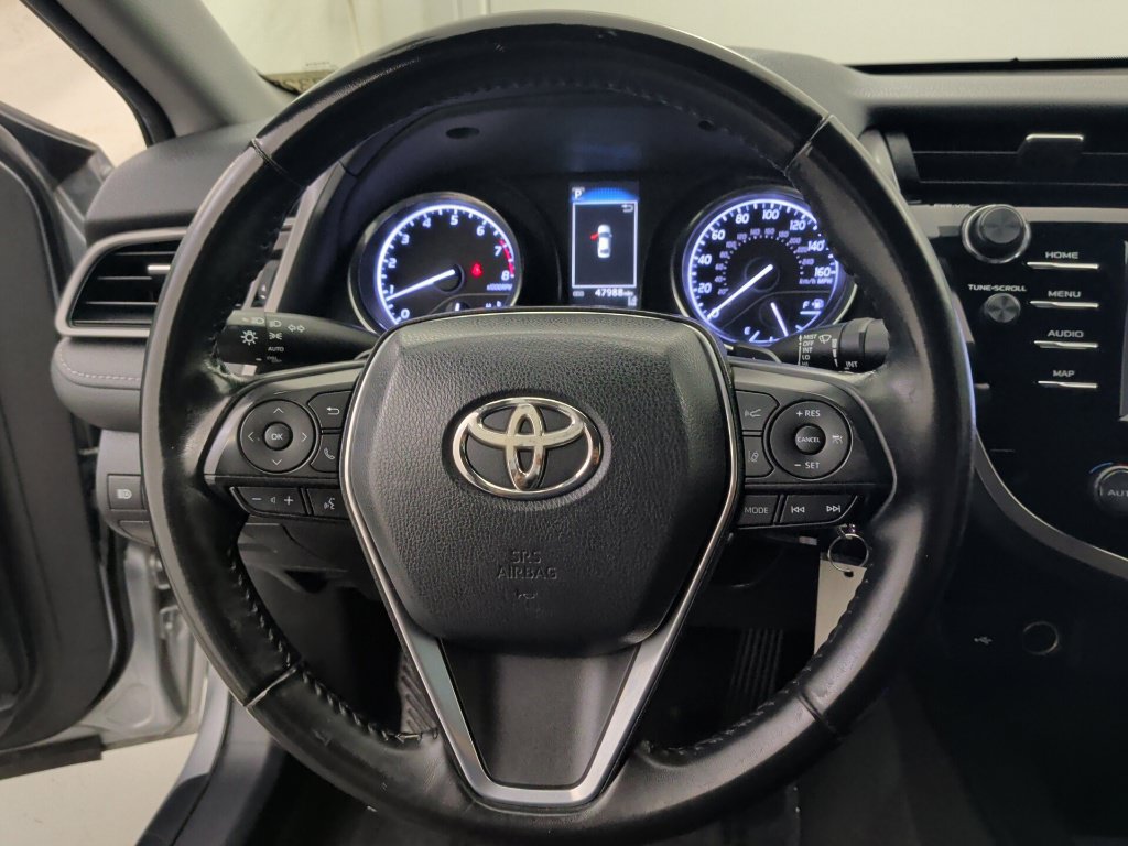 Used 2020 Toyota Camry SE FWD image 31