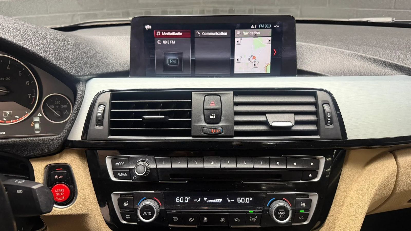Used 2018 BMW 320i Sedan RWD image 8