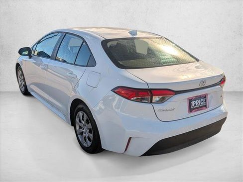 Used 2025 Toyota Corolla LE image 7