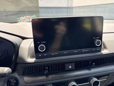 Used 2023 Honda CR-V LX image 19