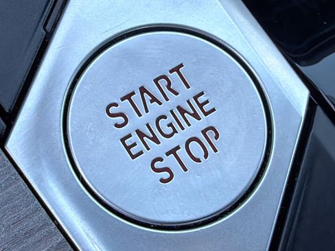 Used 2025 BMW 330i Sedan image 36