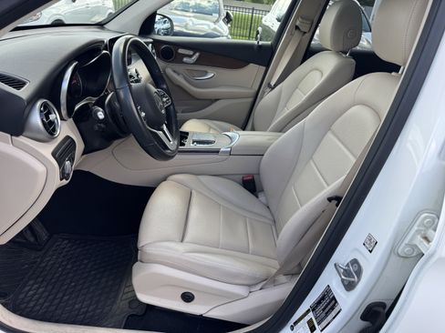 Used 2020 Mercedes-Benz GLC 300 4MATIC image 16