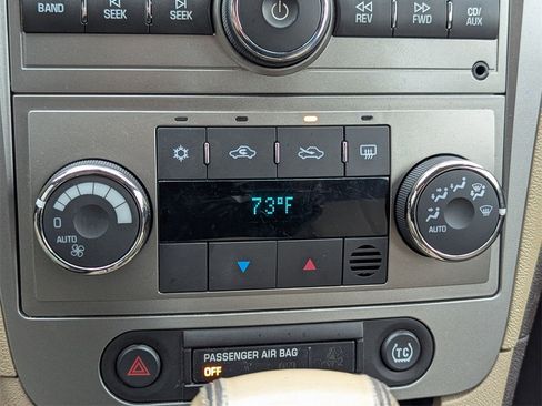 Used 2009 Chevrolet Malibu LTZ w/ HFV6 Engine Package image 17