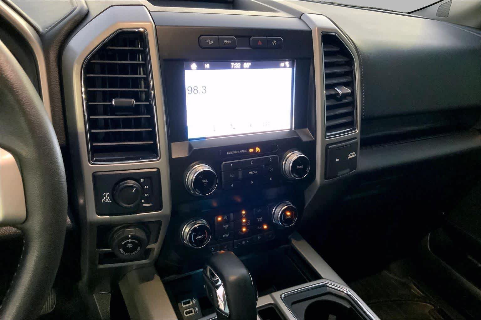 Used 2019 Ford F150 Lariat w/ Equipment Group 502A Luxury AWD/4WD image 6