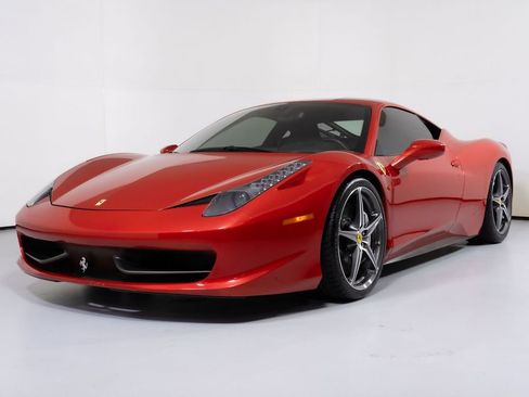 Used 2013 Ferrari 458 Italia Coupe image 11