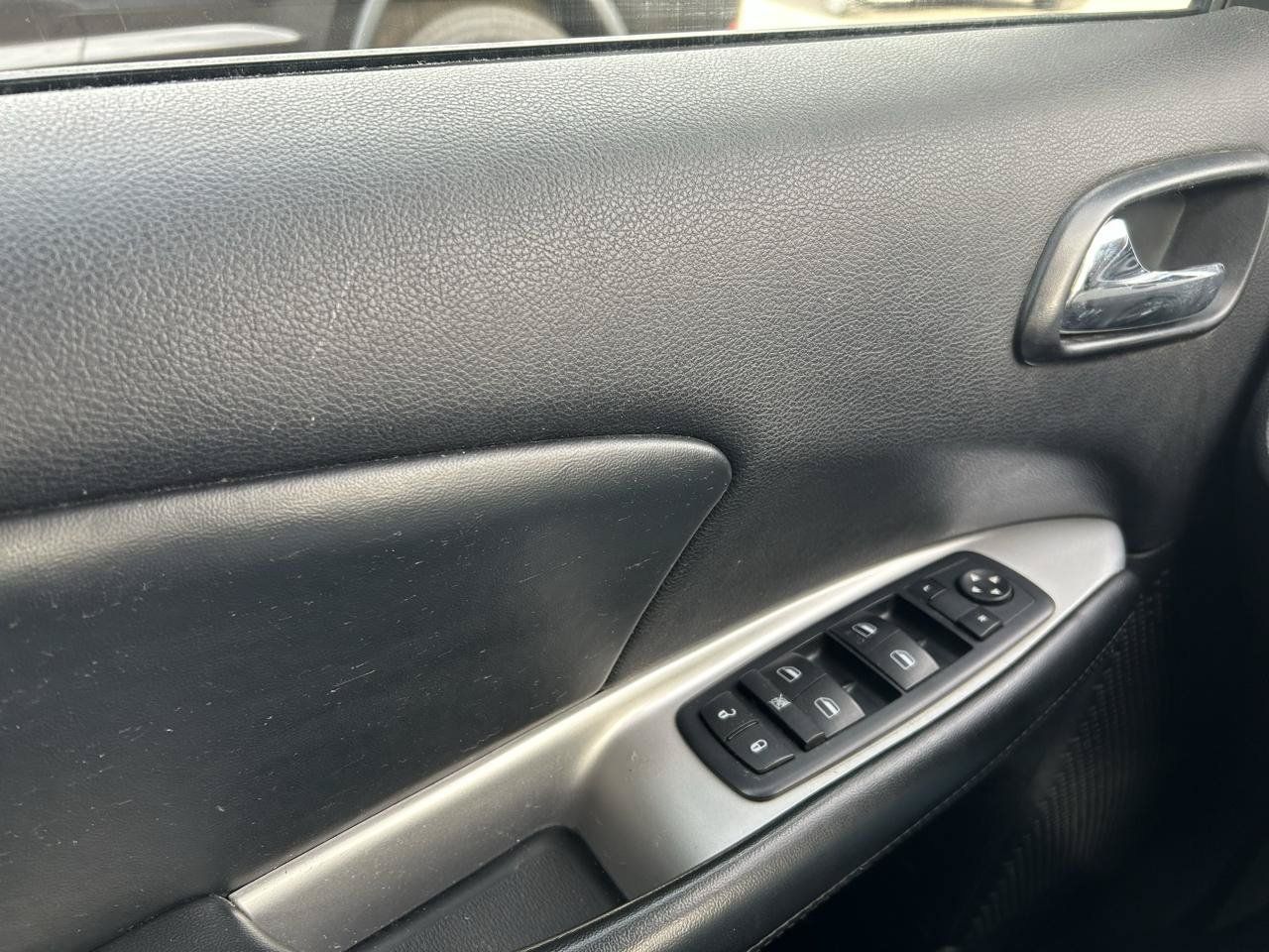 Used 2016 Dodge Journey SE w/ Flexible Seating Group FWD image 26