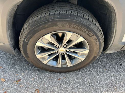 Used 2025 Chevrolet Equinox LT image 23