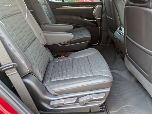 New 2025 Cadillac Escalade Sport Platinum w/ LPO, ONYX Package image 23