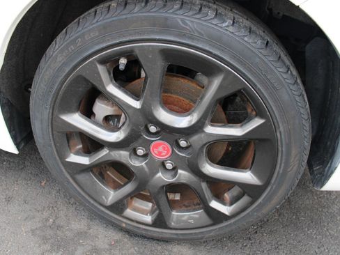 Used 2017 FIAT 124 Spider Abarth image 9