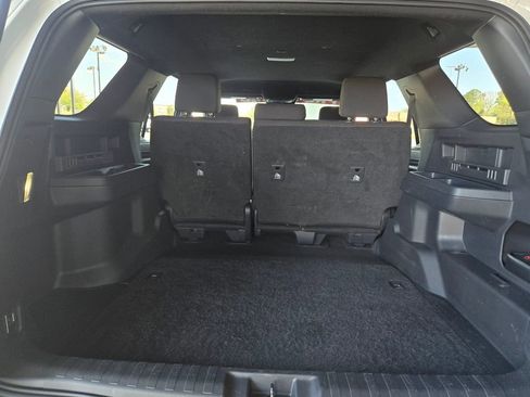 Used 2025 Toyota 4Runner SR5 AWD/4WD image 18