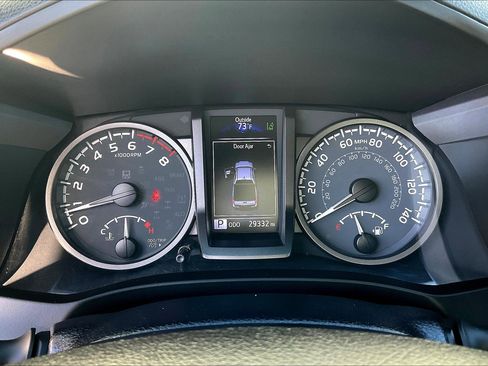 Used 2021 Toyota Tacoma TRD Sport image 25