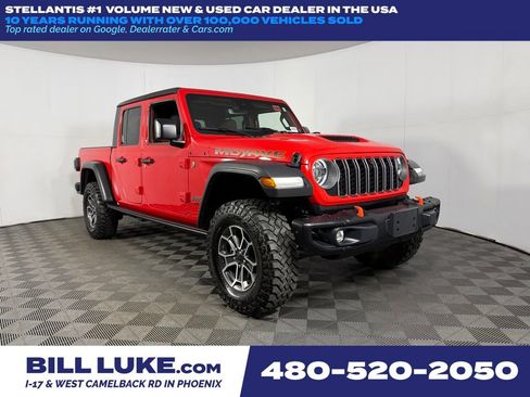 Used 2025 Jeep Gladiator Mojave w/ Steel Bumper Group image 1