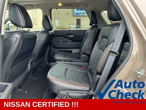 Certified 2023 Nissan Pathfinder Platinum AWD/4WD image 16