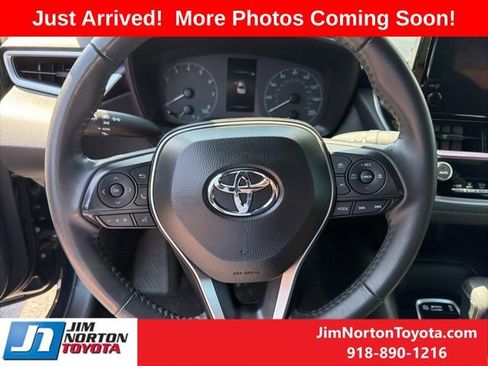 Used 2024 Toyota Corolla SE image 12