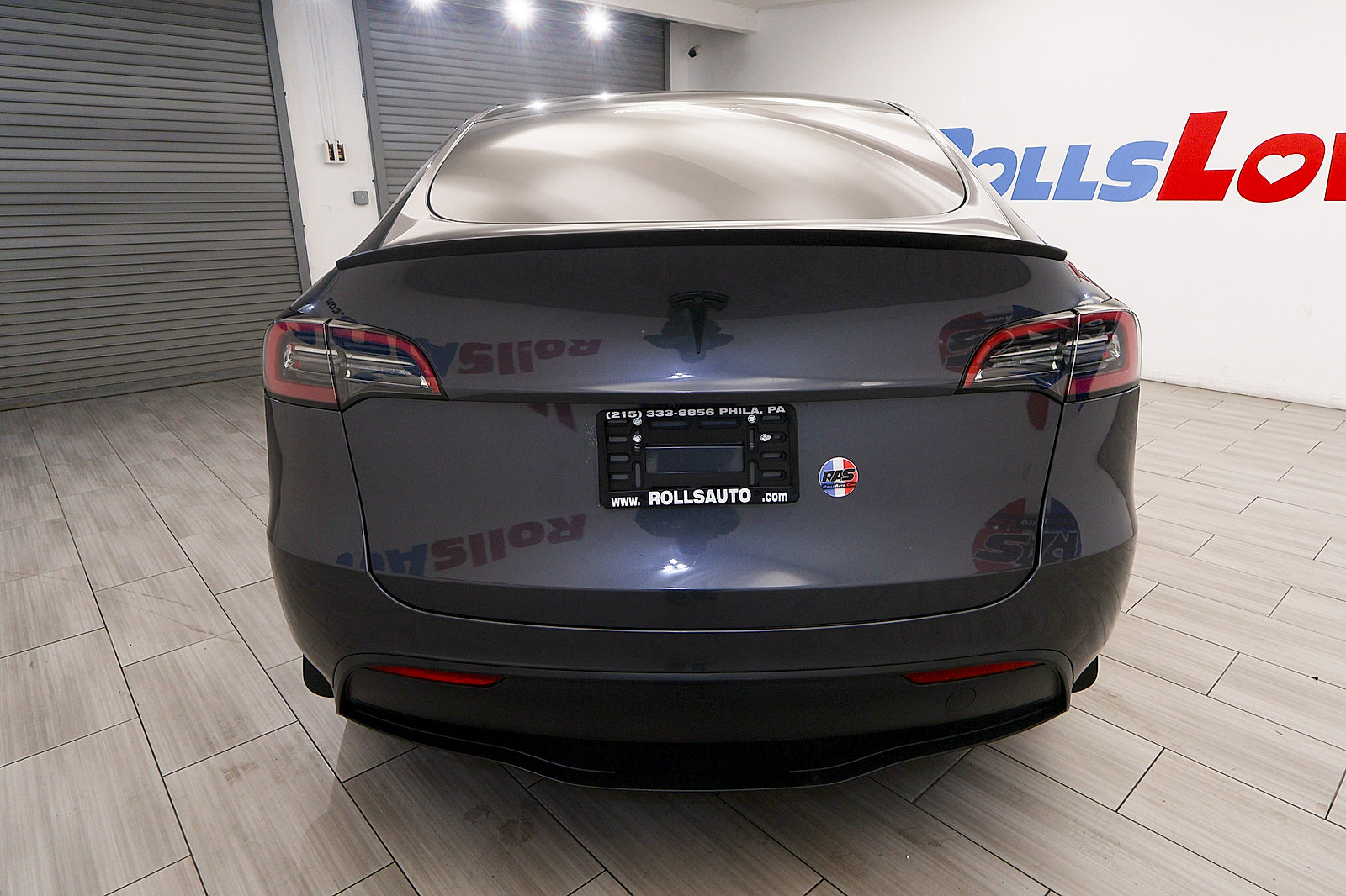 Used 2023 Tesla Model Y AWD image 4