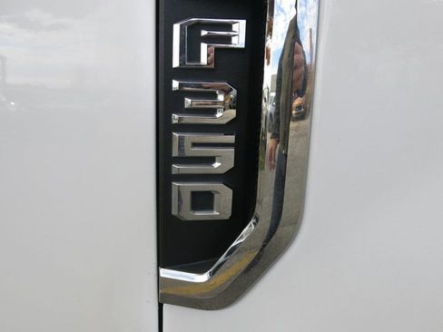 Used 2021 Ford F350 XL w/ Camper Package image 9