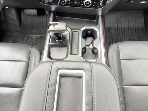 Used 2022 GMC Sierra 1500 SLT AWD/4WD image 23