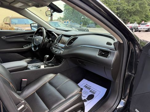 Used 2019 Chevrolet Impala Premier FWD image 19