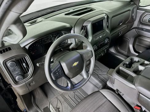 Used 2022 Chevrolet Silverado 1500 Custom image 2