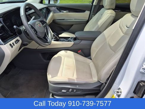 Used 2020 Cadillac XT6 Premium Luxury AWD/4WD image 16