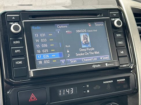 Used 2014 Toyota Tacoma PreRunner image 17