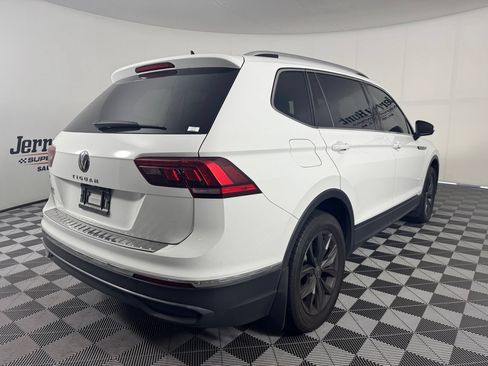 Used 2022 Volkswagen Tiguan SE FWD image 6