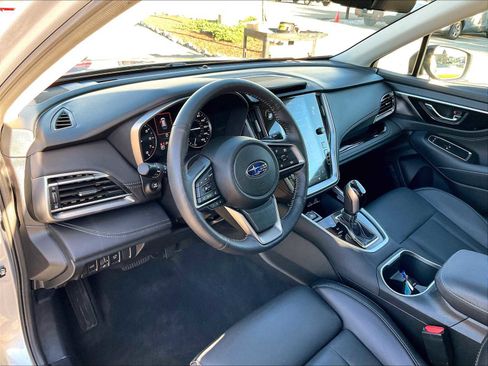 Used 2025 Subaru Outback Limited image 8