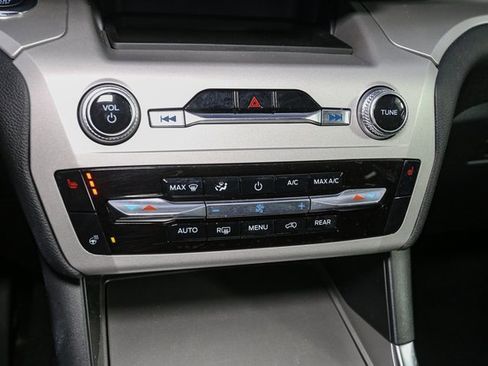 Used 2023 Ford Explorer XLT w/ Equipment Group 202A image 26