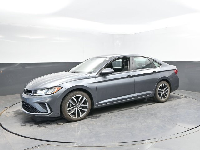 Used 2025 Volkswagen Jetta SE FWD image 7
