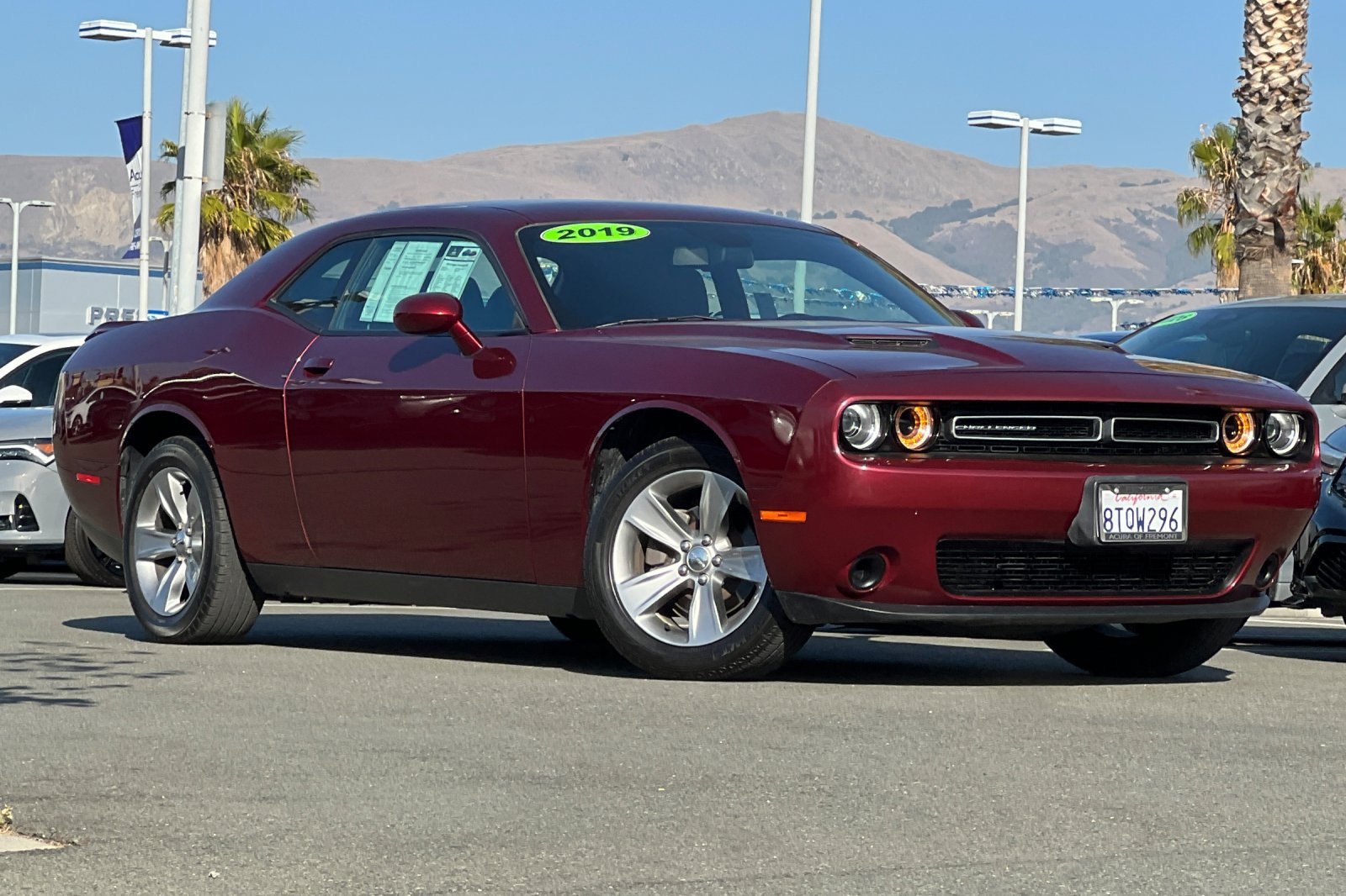 Used 2019 Dodge Challenger SXT RWD image 2