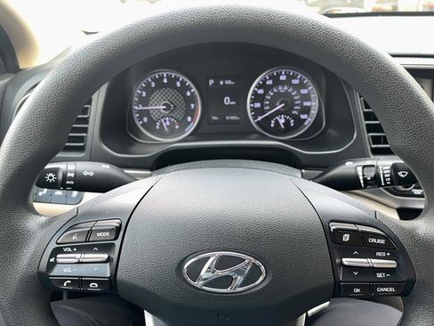 Used 2019 Hyundai Elantra SEL FWD image 21