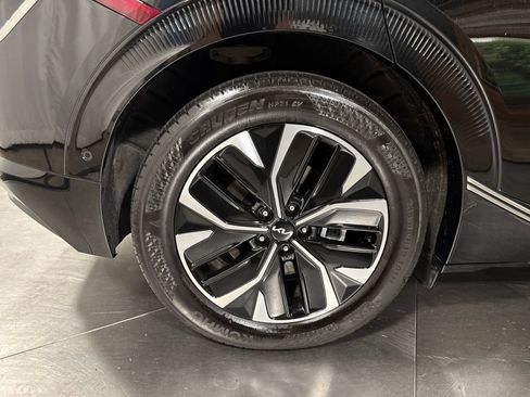 Certified 2024 Kia EV6 Wind w/ Wind Technology Package AWD/4WD image 13