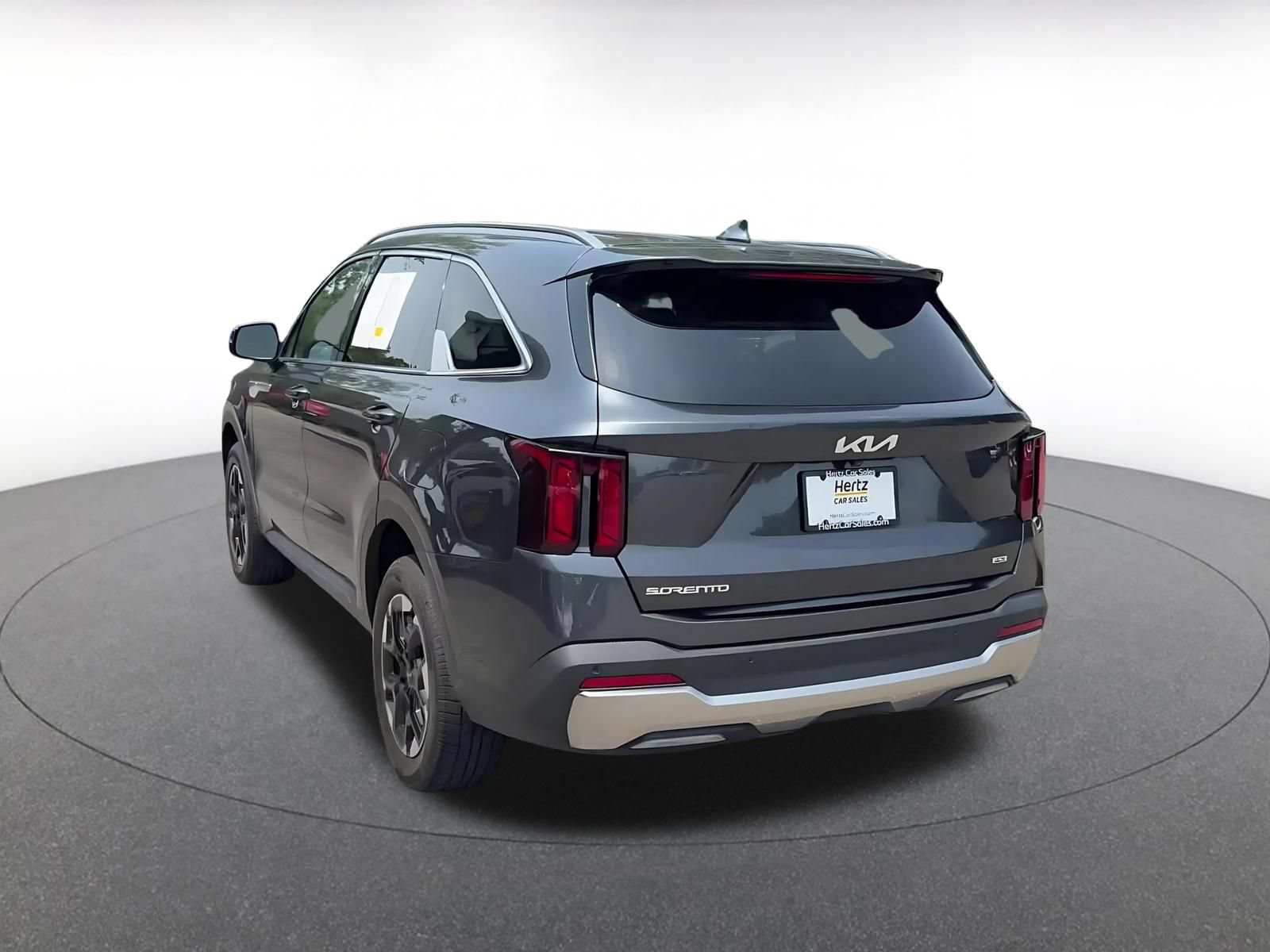 Used 2024 Kia Sorento S AWD/4WD image 12