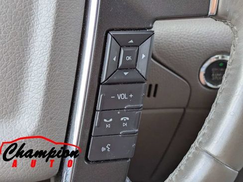 Used 2017 Lincoln Navigator Select RWD image 30