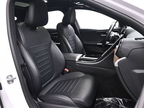 Used 2023 Mercedes-Benz C 300 4MATIC Sedan image 24