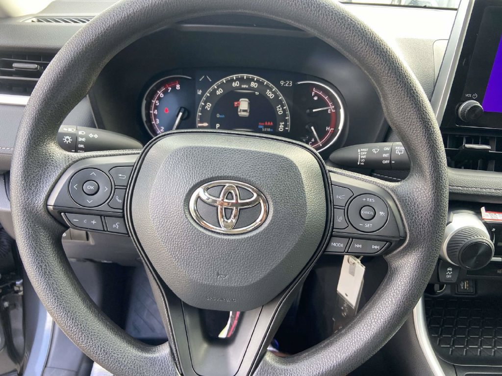 Used 2025 Toyota RAV4 LE FWD image 34