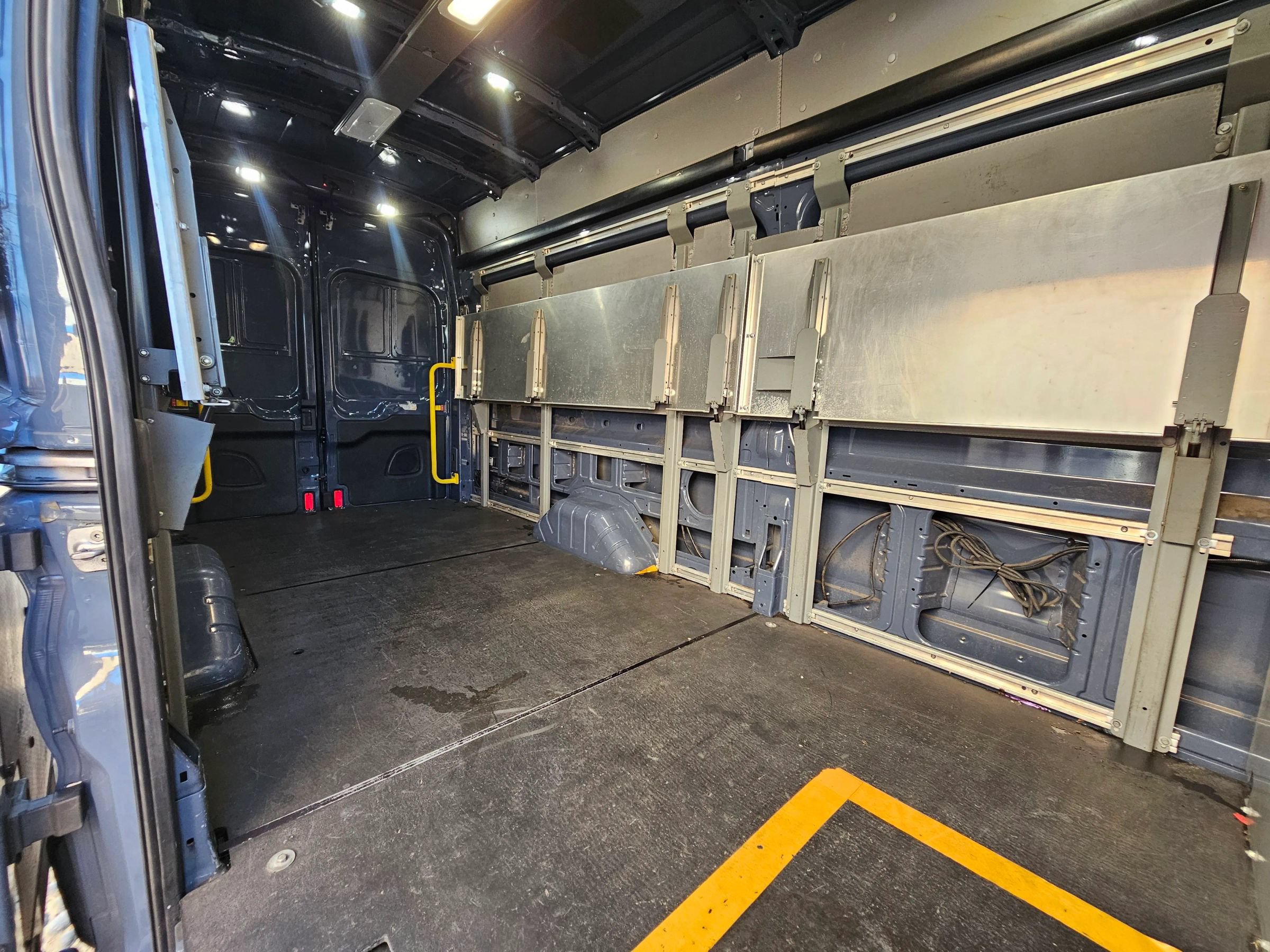 Used 2020 Ford Transit 250 148 High Roof Extended RWD image 23