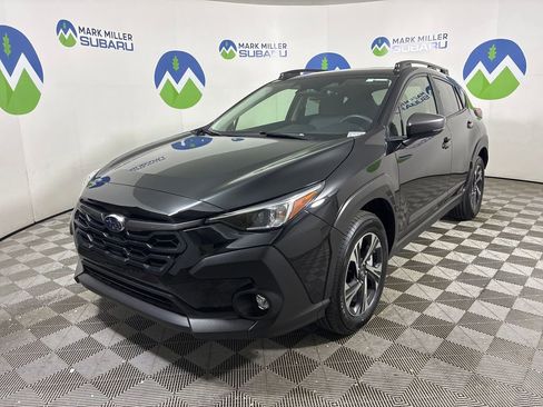 Used 2025 Subaru Crosstrek 2.0i Premium image 3