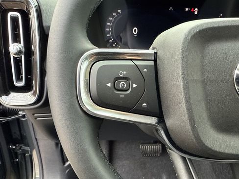 New 2026 Volvo XC40 B5 Core w/ Climate Package AWD/4WD image 13