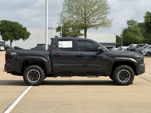 New 2026 Toyota Tacoma TRD Off-Road AWD/4WD image 3