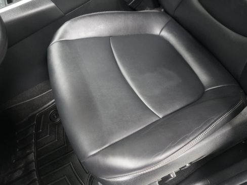 Used 2021 Toyota RAV4 XLE Premium FWD image 12