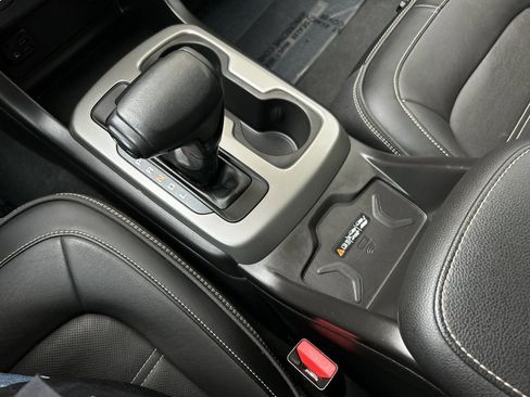 Used 2021 GMC Canyon Denali image 22