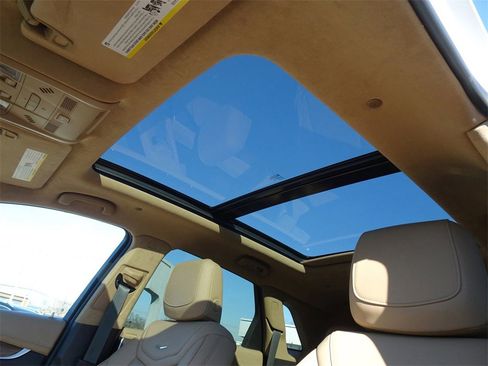 Certified 2023 Cadillac XT5 Premium Luxury w/ Platinum Package image 12