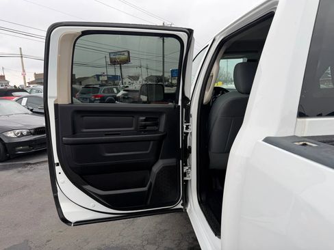 Used 2017 RAM 3500 Tradesman w/ Chrome Appearance Group AWD/4WD image 30