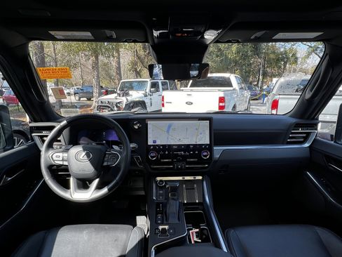 Certified 2024 Lexus GX 550 w/ Accessory Package (2T) image 36