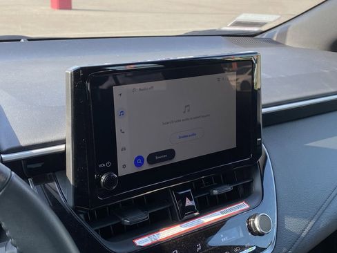 Used 2025 Toyota Corolla SE image 8