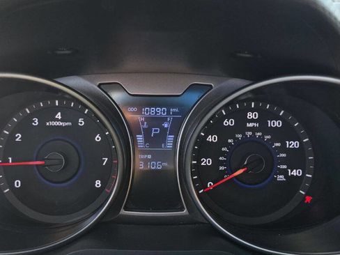 Used 2016 Hyundai Veloster image 15