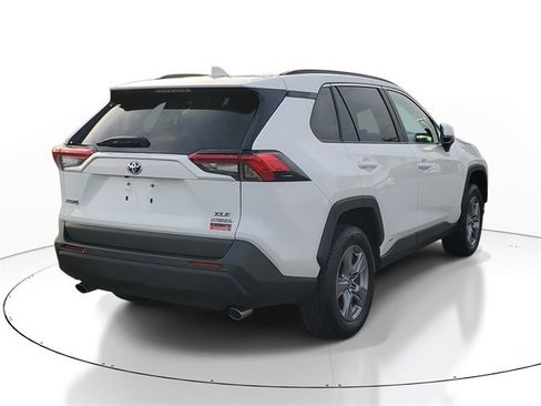 Used 2024 Toyota RAV4 XLE image 4