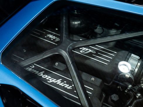 Used 2023 Lamborghini Huracan Tecnica image 42